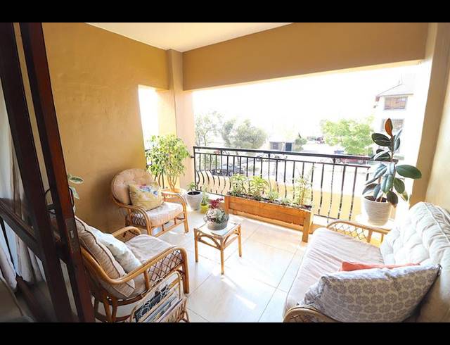 2 BEDROOM PROPERTY TO RENT IN LONEHILL